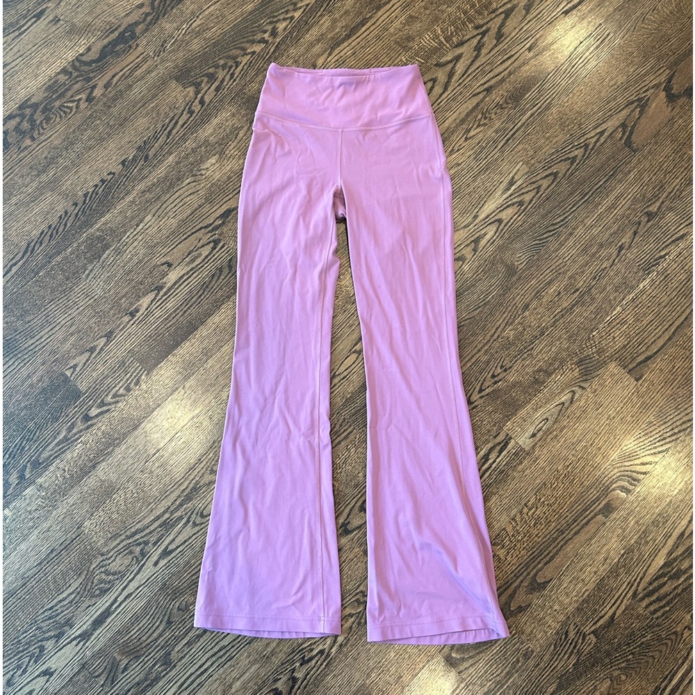 Lululemon size 6 groove flare pant/legging velvet dust